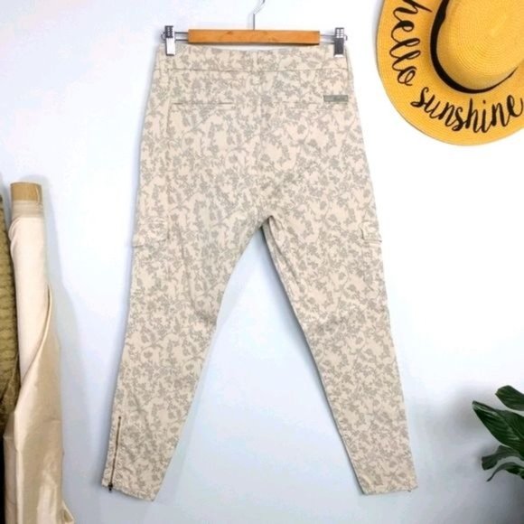 Level 99 Anthropologie Floral Print Cargo Pants 30 - Picture 4 of 8